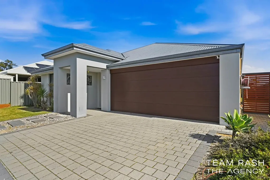 Byford 4房  Stylish Family Living with Theatre, Study & Modern Comfort