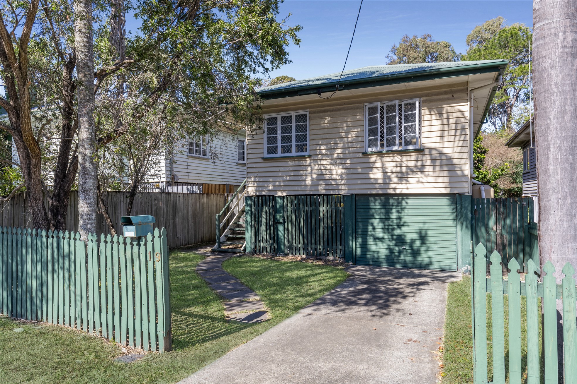 19 WITTON RD, INDOOROOPILLY QLD 4068, 0 habitaciones, 0 baños, House