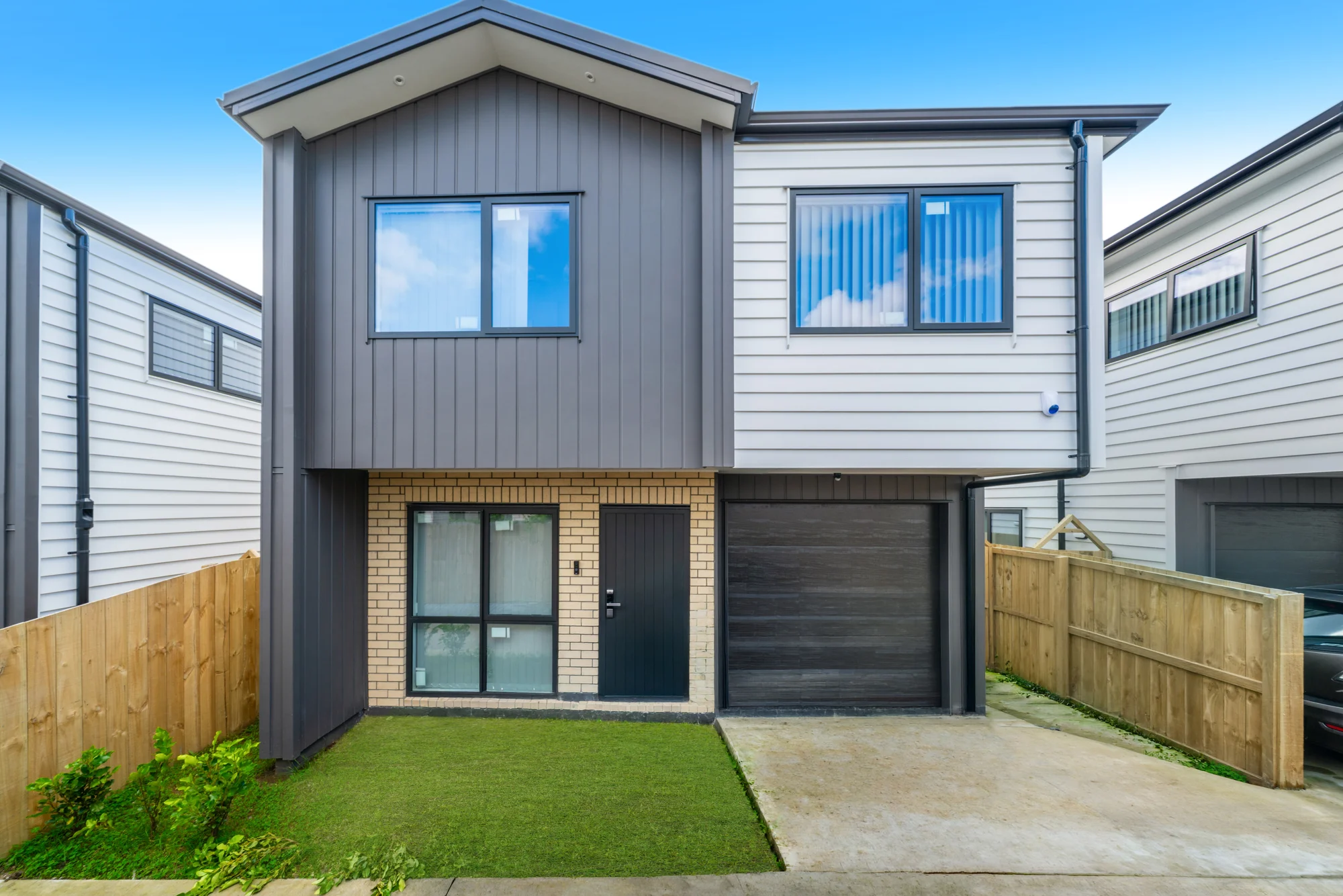 Mangere East 3Moenga LENDERS ARE FORCING TO SELL THE DEVELOPERS