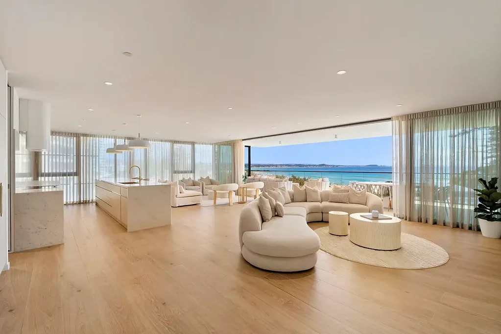 Coolangatta 3房  Rare Luxurious North Facing Residence on Greenmount Beach
