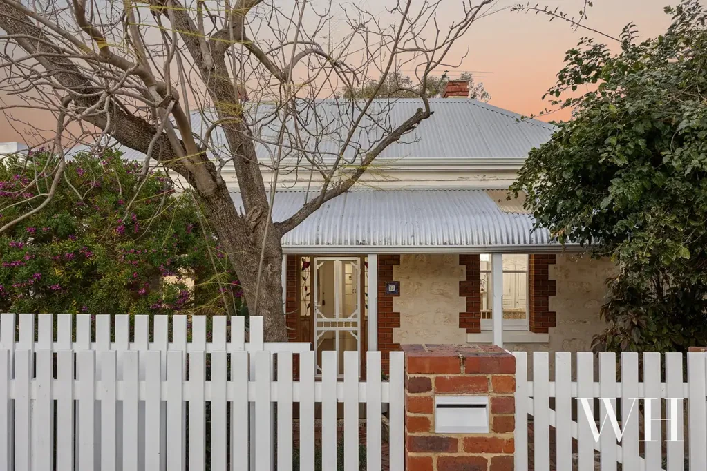 East Fremantle 4 Slaapkamer Timeless Plympton Character with Versatile Studio