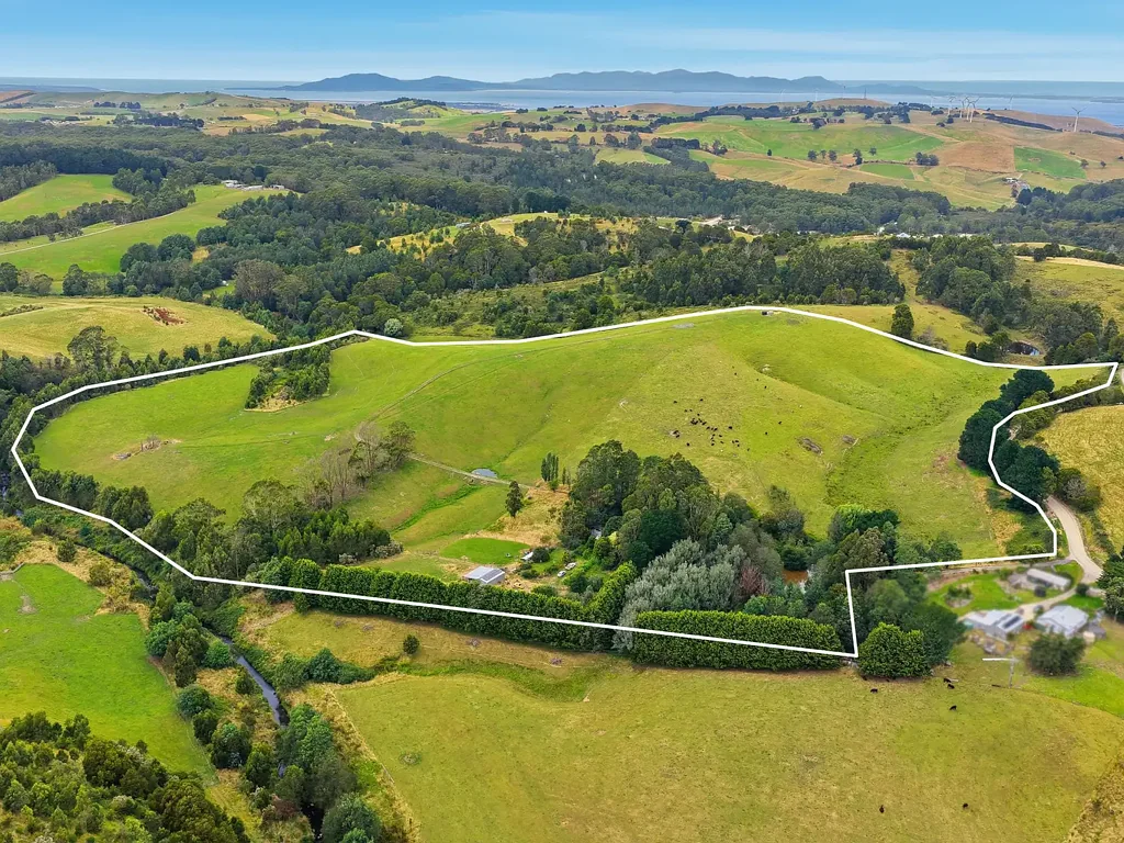 Toora North  Long river frontage, picturesque productive acreage