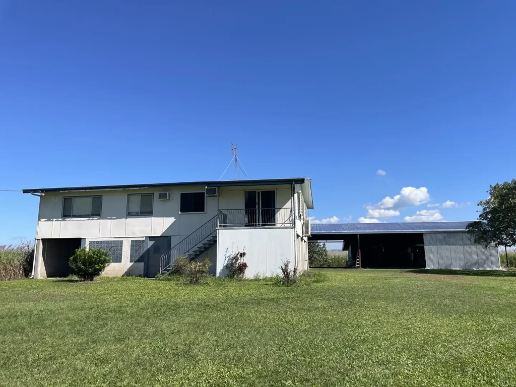 Trebonne 4 Bedroom Just Minutes To Town - No Neighbours