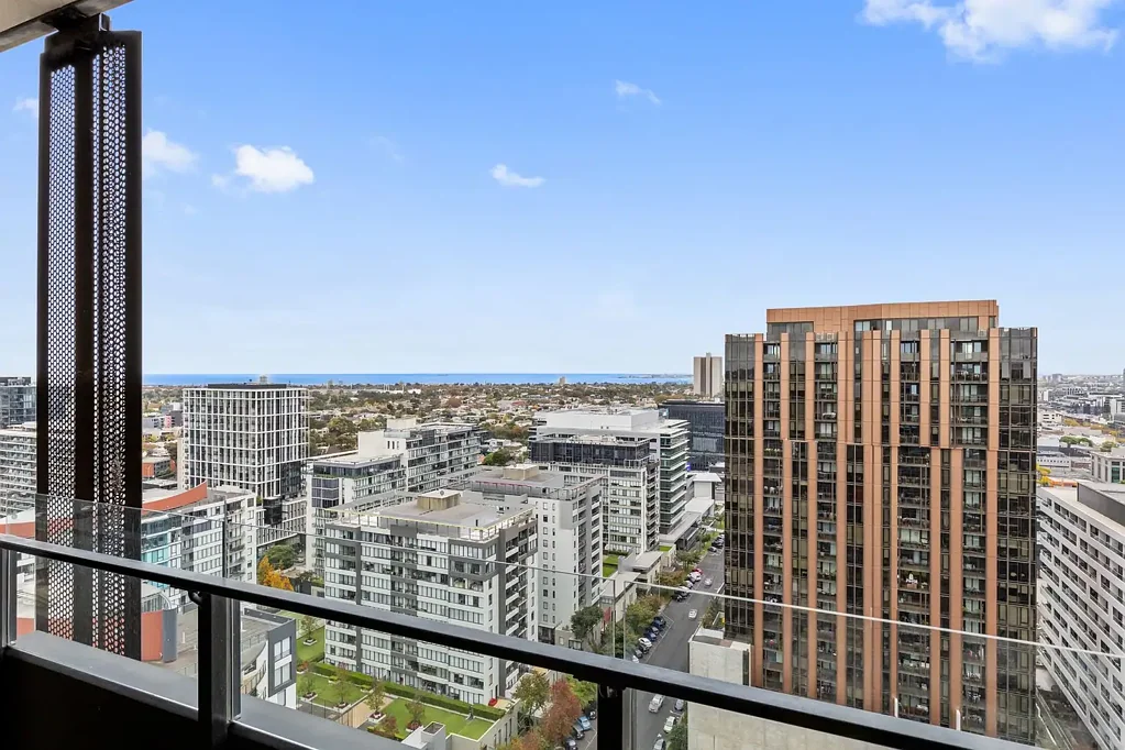 Ultra-Modern Sophistication with Breathtaking Bay Views in Southbank UNFURNISHED