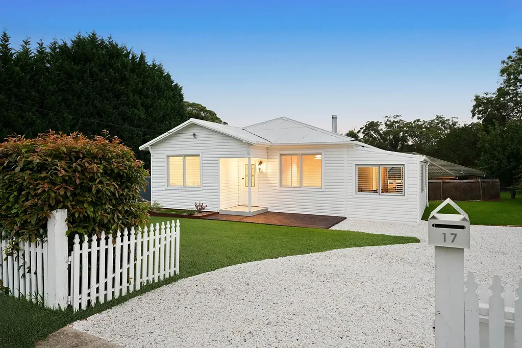 17 Elsworth Avenue, Balaclava, NSW 2575