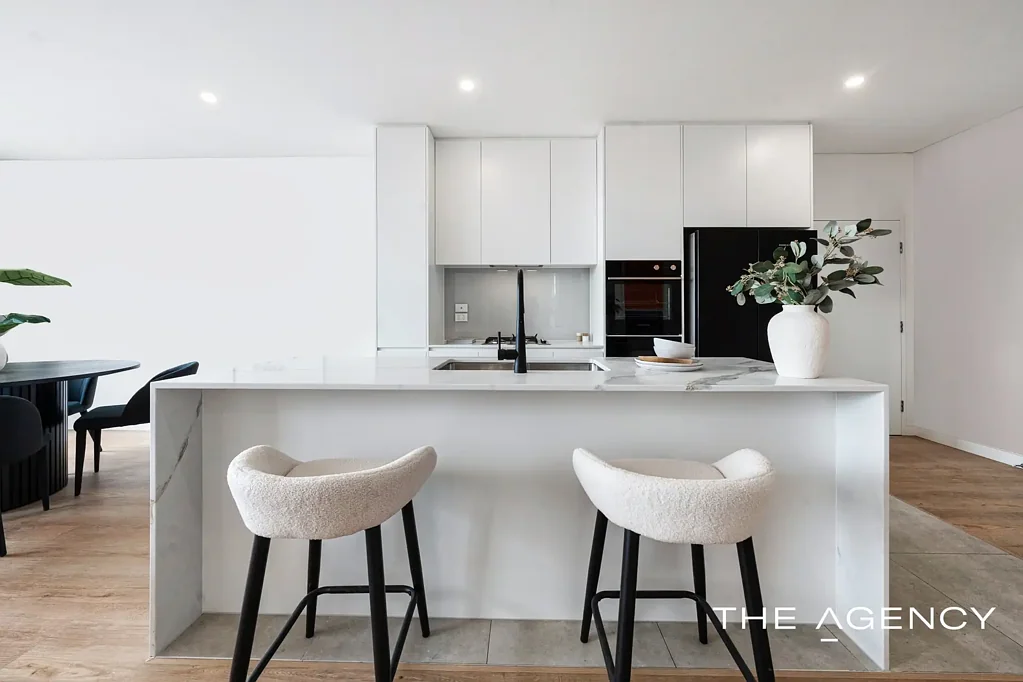 Box Hill 3Moenga Brand New Stylish Three-Bedroom Apartment in the Heart of Box Hill