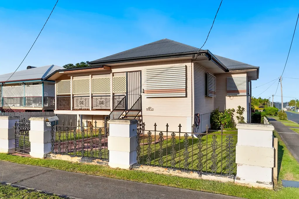 Allenstown 3 Bedroom Charming High-Set with Lifestyle and Convenience