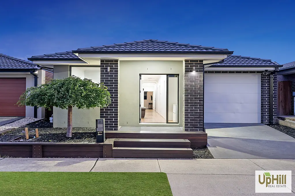 8 Freshman Avenue, Clyde, VIC 3978