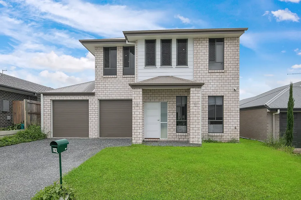 Large Highset Family Home with 10kw Solar system