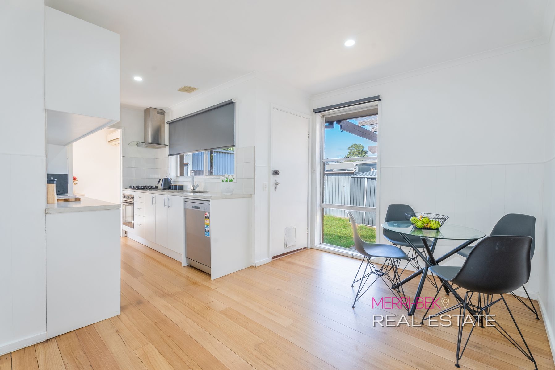 98 LONGFORD CR, COOLAROO VIC 3048, 0部屋, 0バスルーム, House