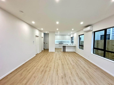 Brand new 4 bedrooms house in Massey