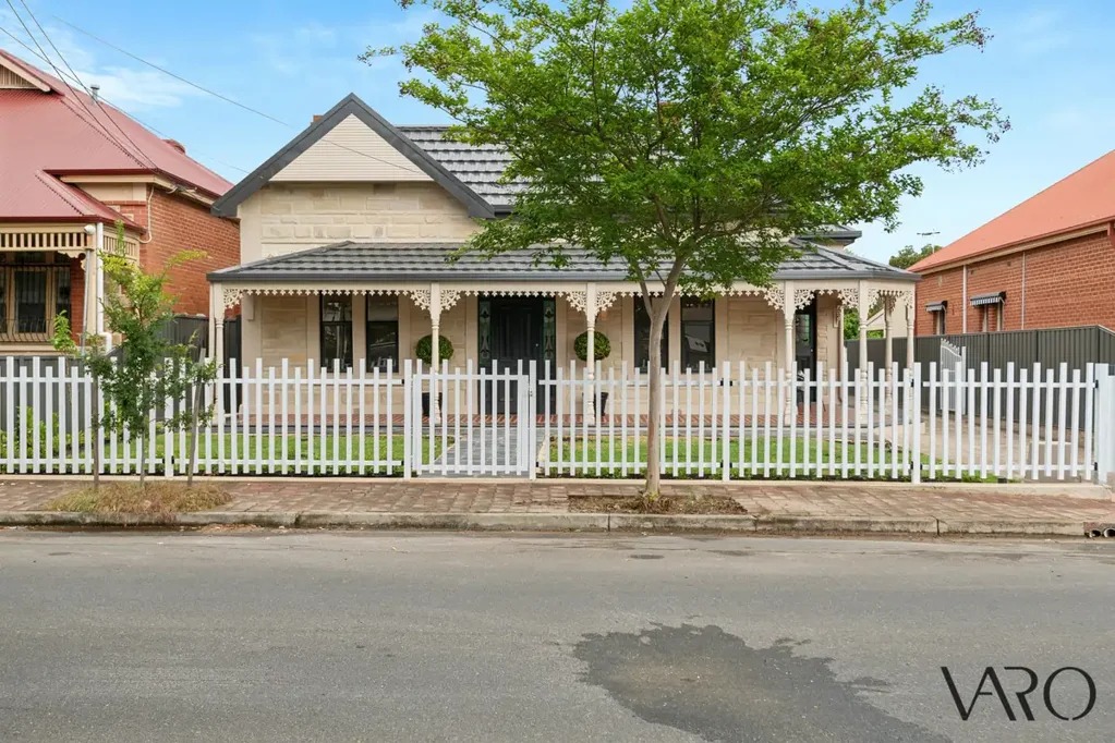 Parkside 3 Slaapkamer 7 Leicester Street, Parkside – Timeless Elegance Meets Modern Comfort
