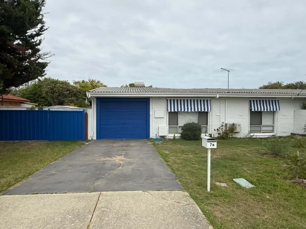 Quiet Duplex - Central Location - Air Con - Whitegoods - Garden shed