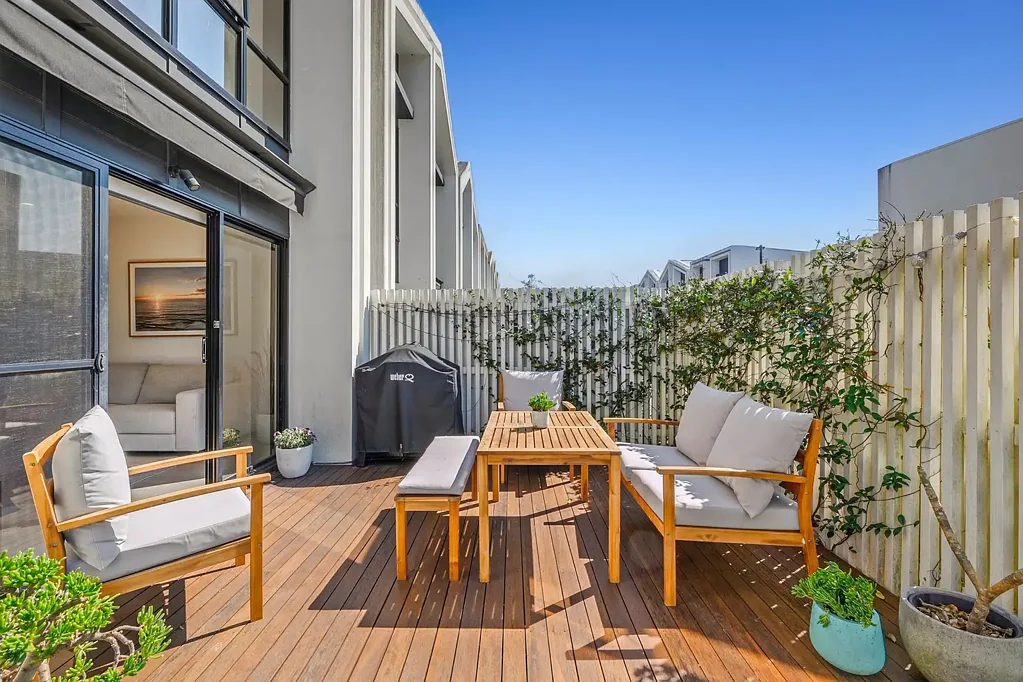 Warriewood 4 Bedroom Modern Torrens Title Townhome