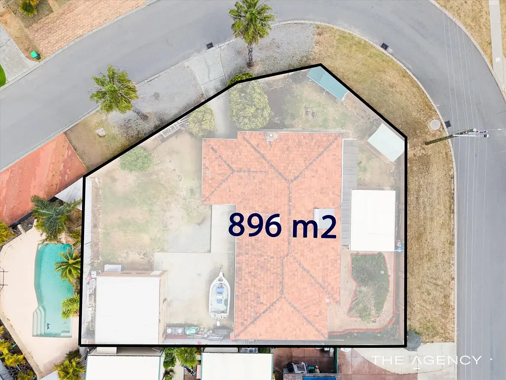 1 Blackthorne Crescent, South Lake, WA 6164