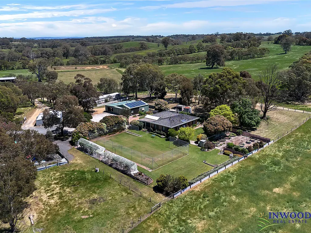 Mount Pleasant Immaculate productive country property. Turn-key country residence. Views to the horizon, excellent shedding, tennis court and so much more.