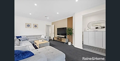 8 Bradano Lane, Roxburgh Park, VIC 3064, 3 Bedrooms, 2 Bathrooms, House