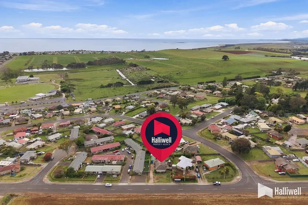 East Devonport 3Kwarto Tenanted Investment with Low-Maintenance Appeal