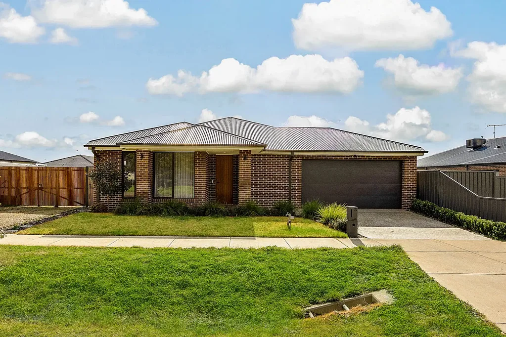 Lancefield 4Moenga Sophisticated Family Living, Country Calm