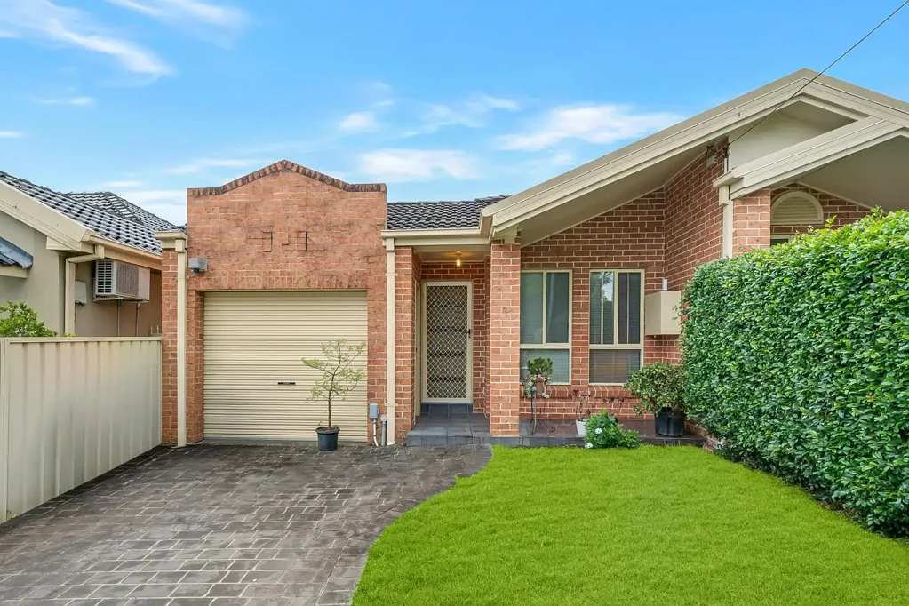 Smithfield 3Moenga Outstanding Location 308sqm block (approx)