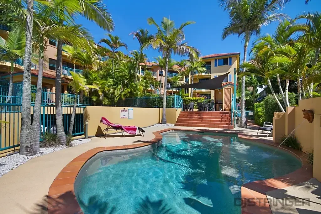 IMMACULATE UNIT WITH HUGE COURTYARD - Position, Perfection, Paradise
