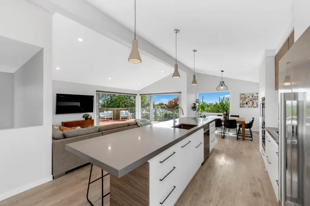 11 Shelly Bay Road, Beachlands, Manukau City, Auckland