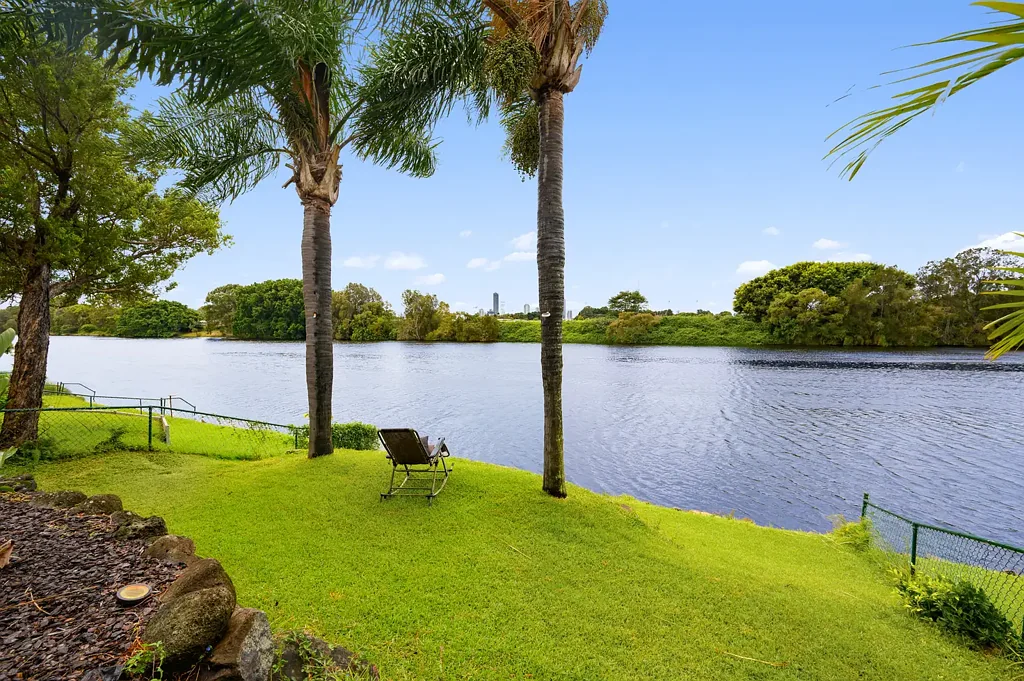 82A Saint Kevins Avenue, Benowa, QLD 4217