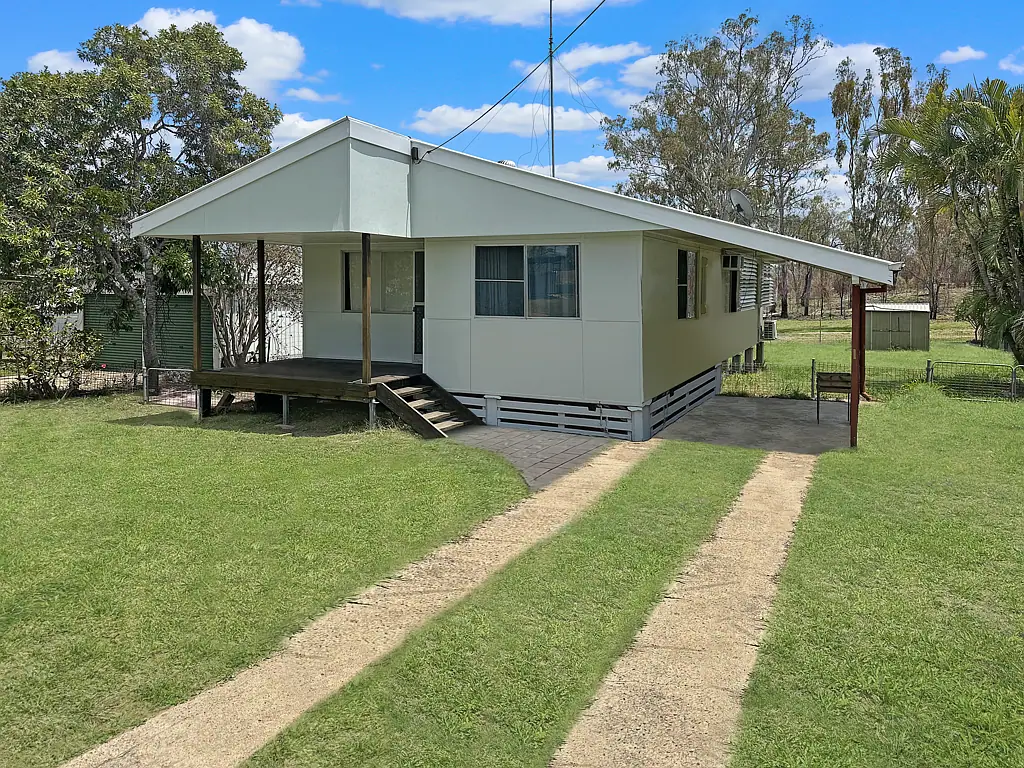1 Burnham Street, Moura, QLD 4718