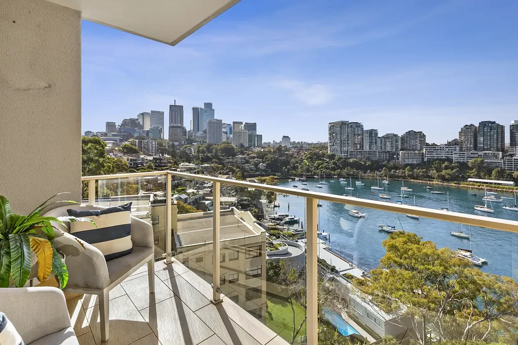 Lavender Bay views in prime waterfront tower