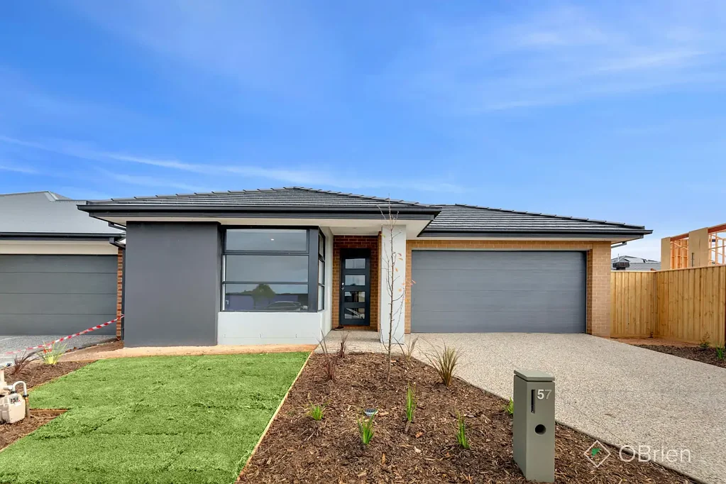 Modern Family Home for Rent in Mambourin