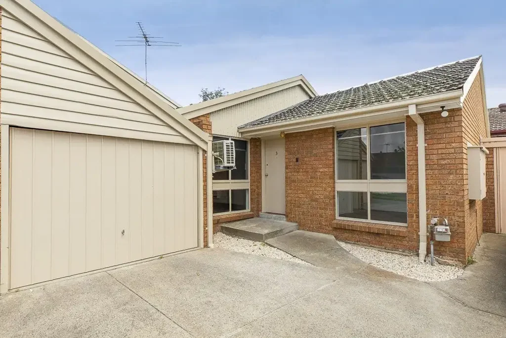 Stylish & Modern Fully Renovated 2 Bedroom Unit