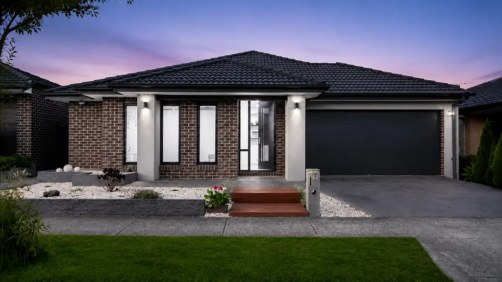 Contemporary Family Living in the Heart of Mernda Villages!
