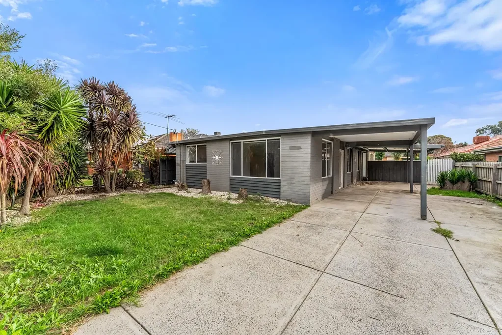 Spacious Family Home in Prime Cranbourne Location