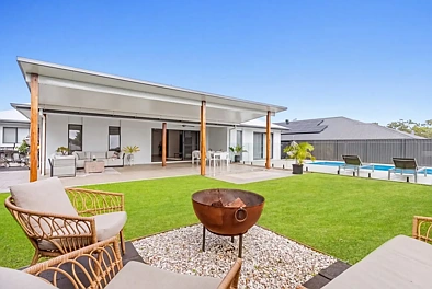 Pimpama 4 Slaapkamer MODERN FAMILY LIVING WITH DUAL MASTER SUITES, MINERAL POOL & PREMIUM UPGRADES
