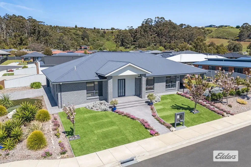 West Ulverstone 4Kwarto FAMILY HOME IN PRIME LOCATION