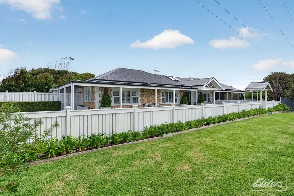 1 Burt Avenue, Goolwa North, SA 5214
