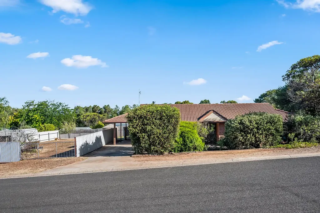 2 Wolf Avenue, Strathalbyn, SA 5255