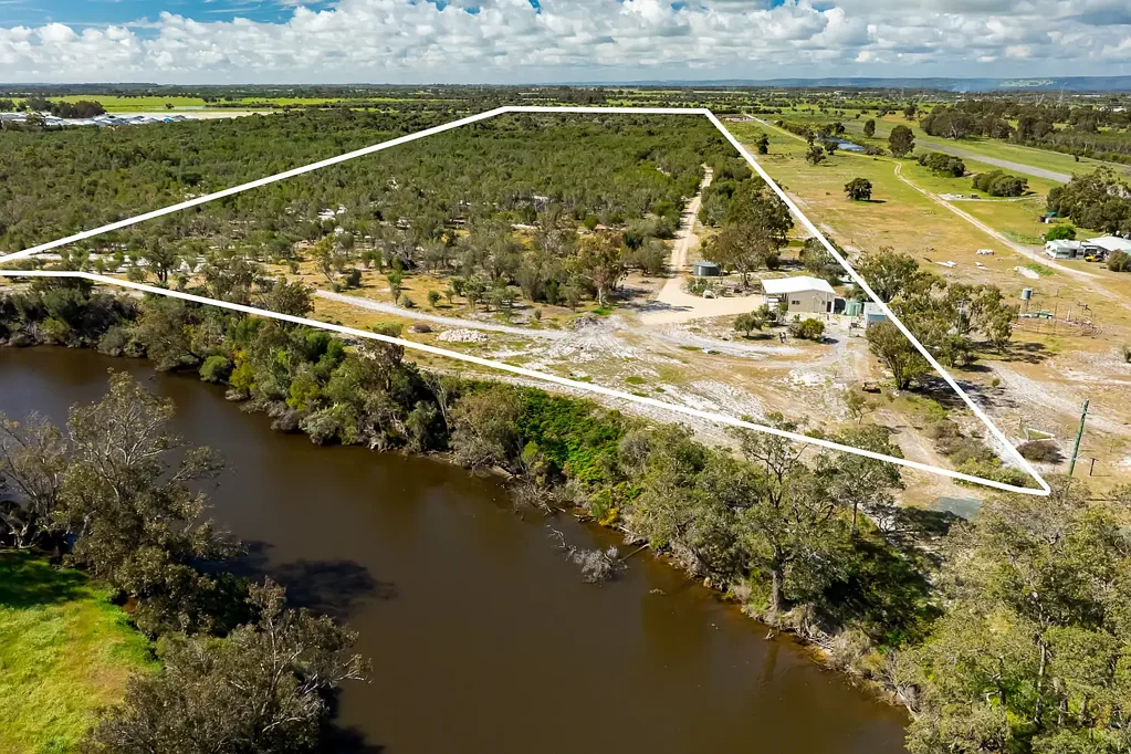 Ravenswood 'Nature on the Edge'  59ha* (145.79Ac*)