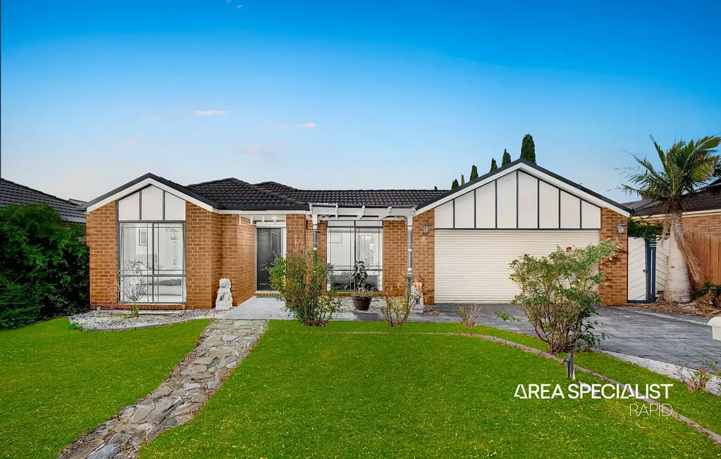 22 Cato Parkway, Lynbrook, VIC 3975