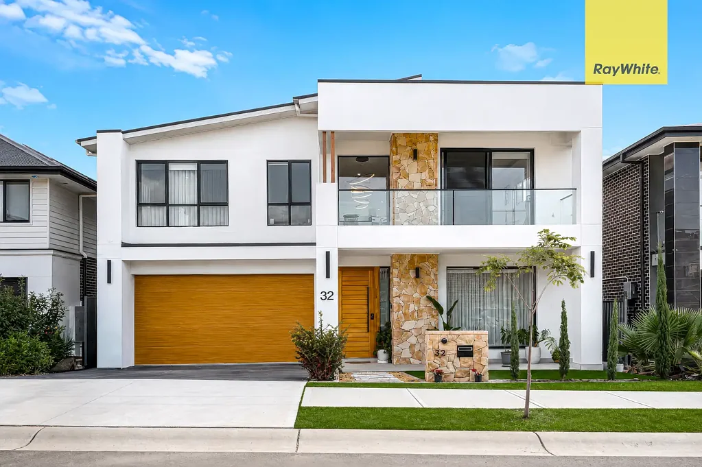 Colebee 5침실 Architecturally Designed Family Home Offering Luxury, Space & Versatile Living