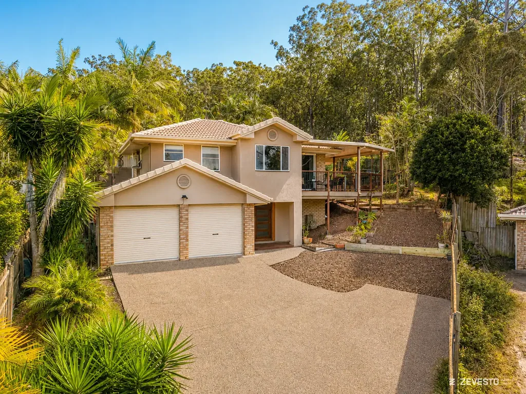 Shailer Park 4chambre Bushland Backdrop, Poolside Decks and Family-Friendly Living