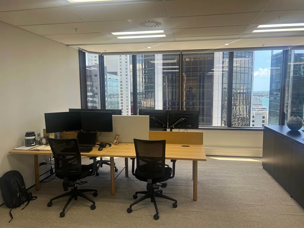 Auckland Central TURNKEY OFFICE READY FOR SUBLEASE