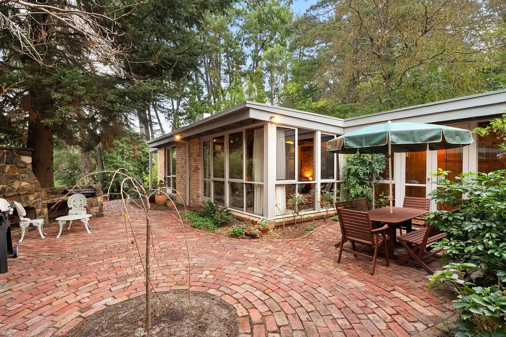 67-69 ENNISMORE CRESCENT, Park Orchards, VIC 3114