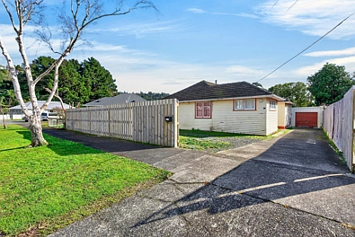 Stokes Valley 4房  Spacious Family Living with a Huge Backyard