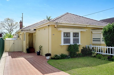 Bexley 3房 朝北后院家庭住宅，坐拥步行可达的便利生活区 North to Rear Family Home in Walkable Lifestyle Setting
