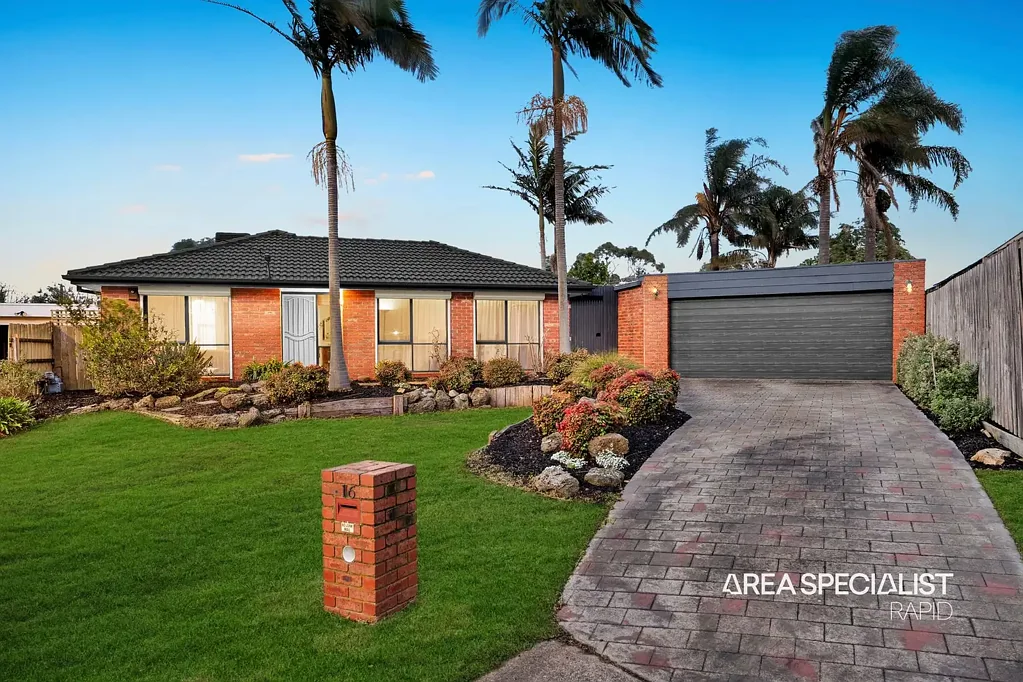 Hampton Park 4房  The Brief:
A Distinguished Family Residence with Resort-Style Amenities!