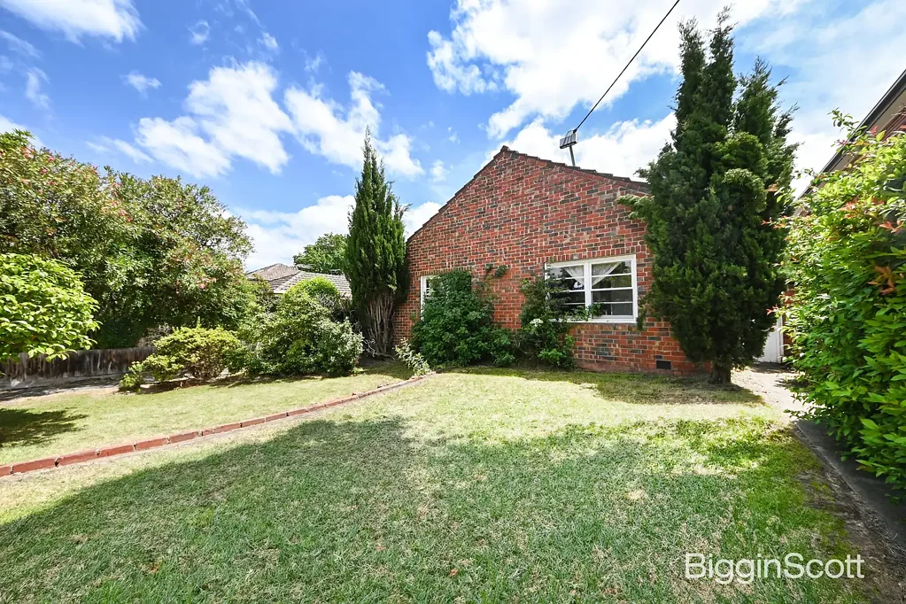 SPACIOUS FAMILY HOME IN SOUGHT AFTER LOCATION