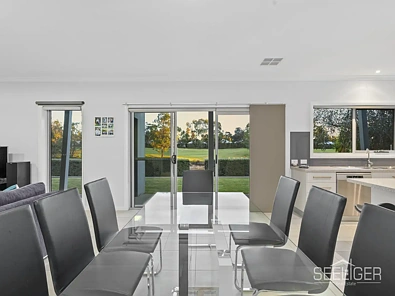 146 Robinson Way, Yarrawonga, VIC 3730, 5 Schlafzimmer, 3 Badezimmer, House