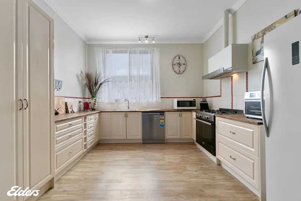 Alberton 5 Bedroom REASONABLY PRICED AT $350,000 - 5 BEDROOM  FAMILY HOME!