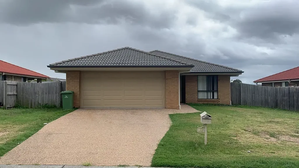 IDEAL FAMILY HOME LOCATED IN EAGLE RISE ESTATE LOWOOD